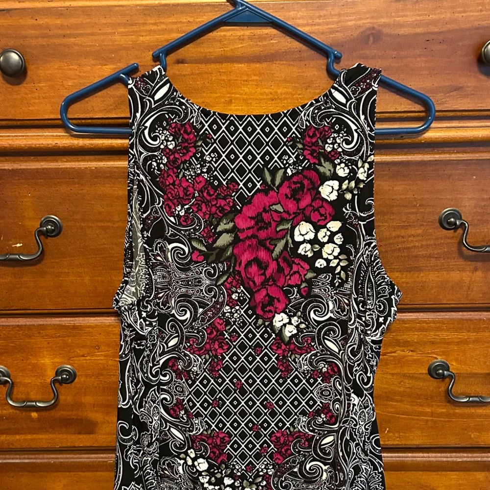 White House / Black Market Sleeveless Tunic - Picture 2 of 3